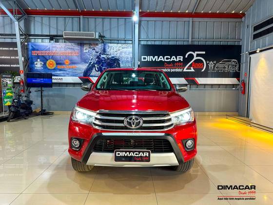 TOYOTA HILUX 2.8 SRV 4X4 CD 16V DIESEL 4P AUTOMÁTICO TOYOTA HILUX 2.8 SRV 4X4 CD 16V DIESEL 4P AUTOMÁTICO